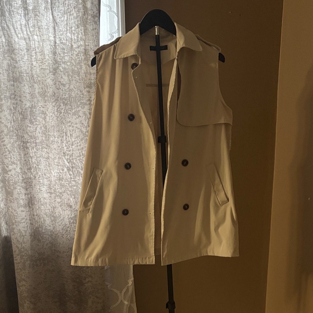 Elegant Tan Sleeveless Vest